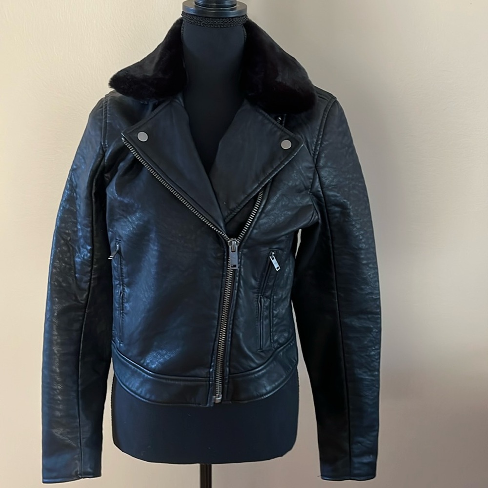 Abercrombie and Fitch leather Moto jacket with faux fur collar. Size medium.